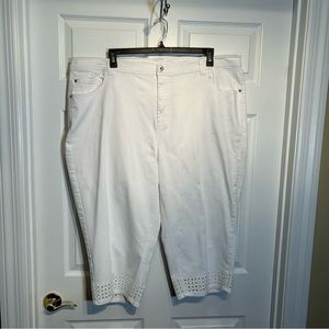 Catherines White Stretch Denim Capri Pants Size 28W